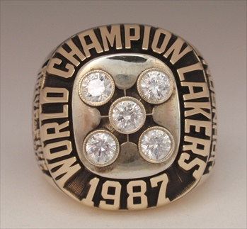 Lot Detail - 1982 Los Angeles Lakers NBA Championship Ring (Salesman's  Sample)